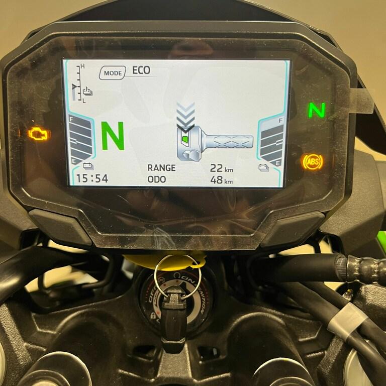 Z E 1