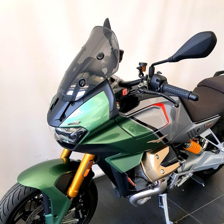 V100