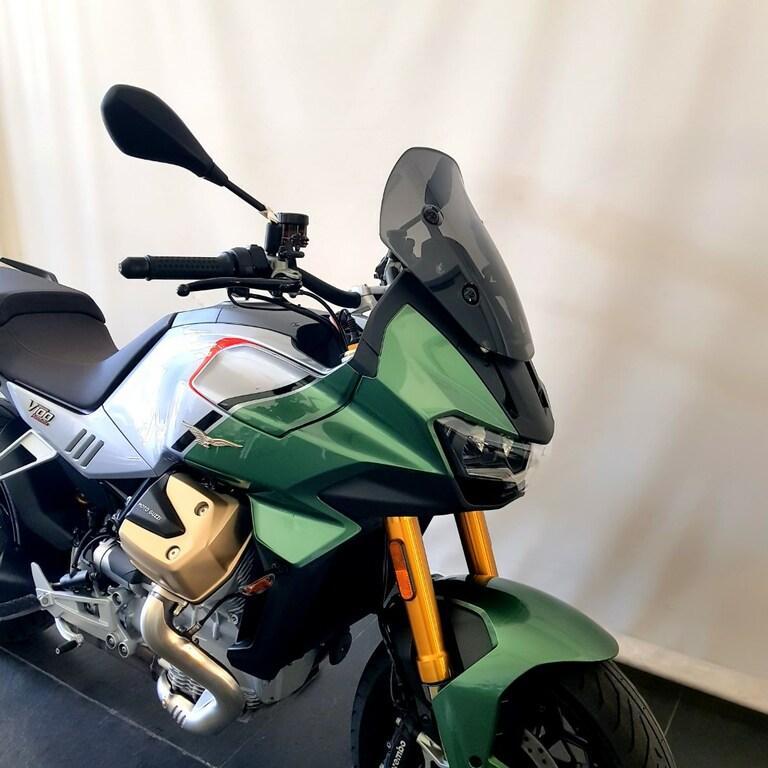 V100