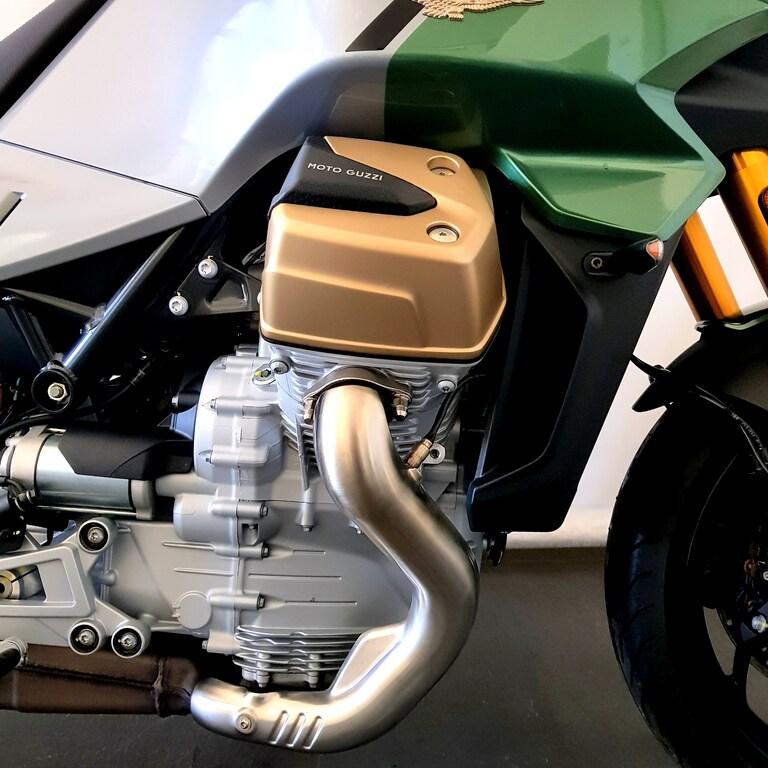 V100