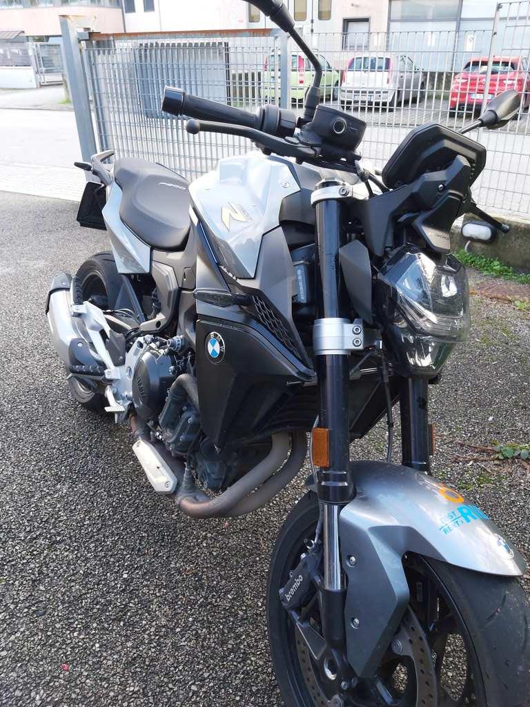 F 900 R