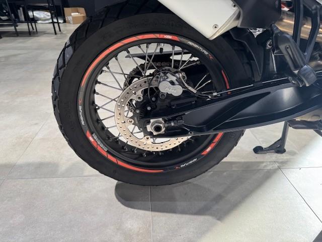 890 ADVENTURE