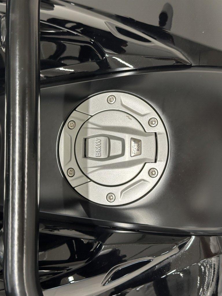 K 1600 B