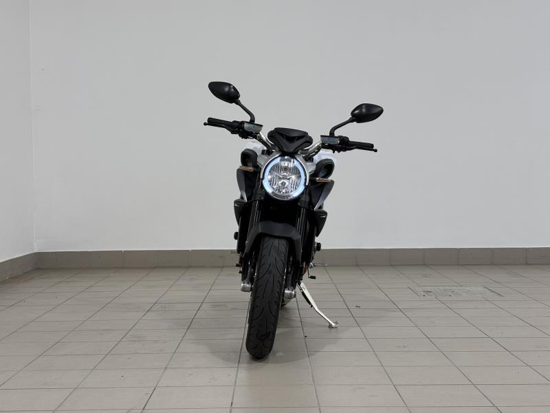 BRUTALE 800