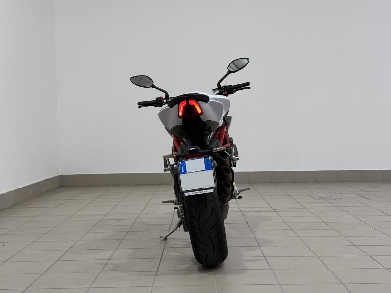 BRUTALE 800