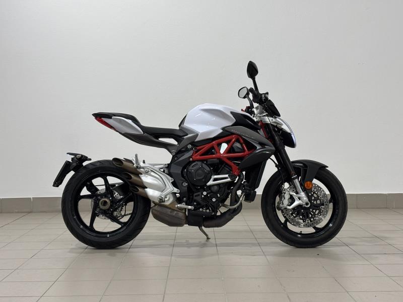 BRUTALE 800