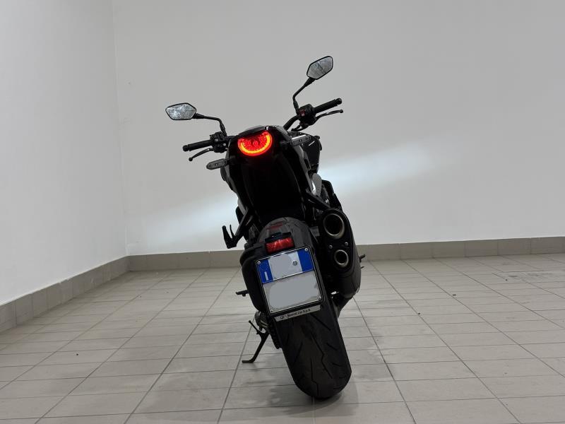 CB 1000 R