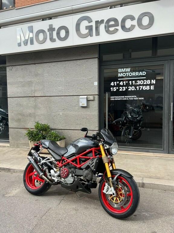MONSTER 900