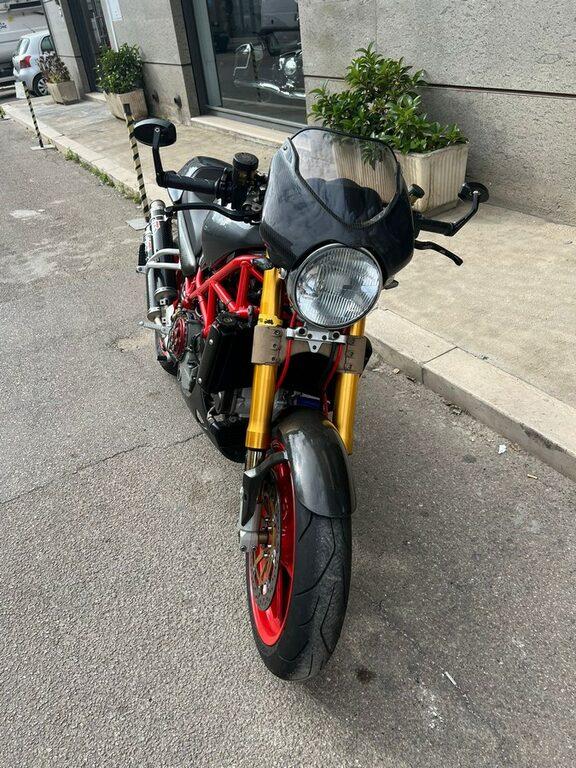 MONSTER 900