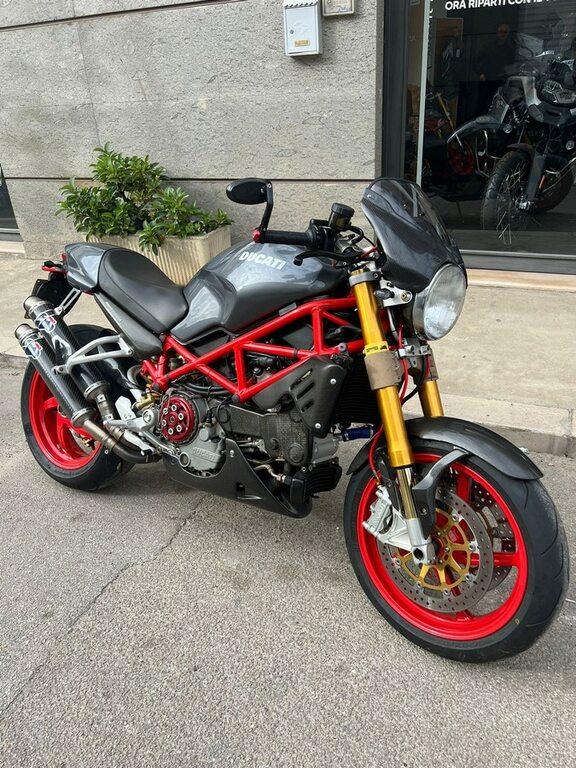 MONSTER 900