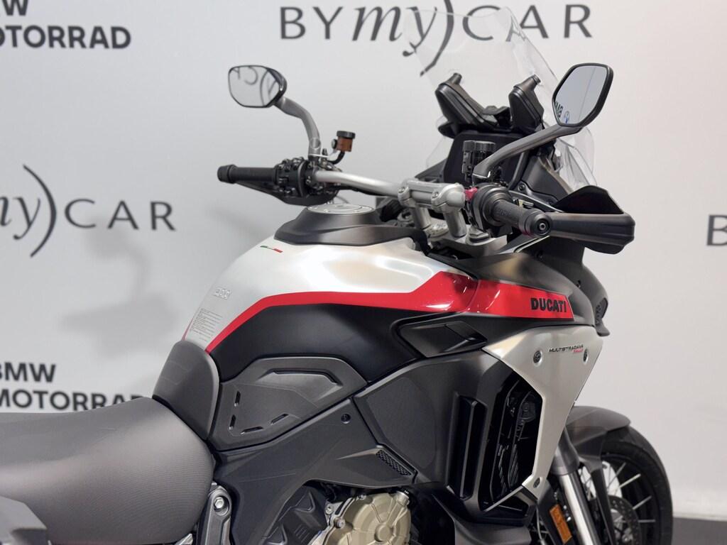 MULTISTRADA V4