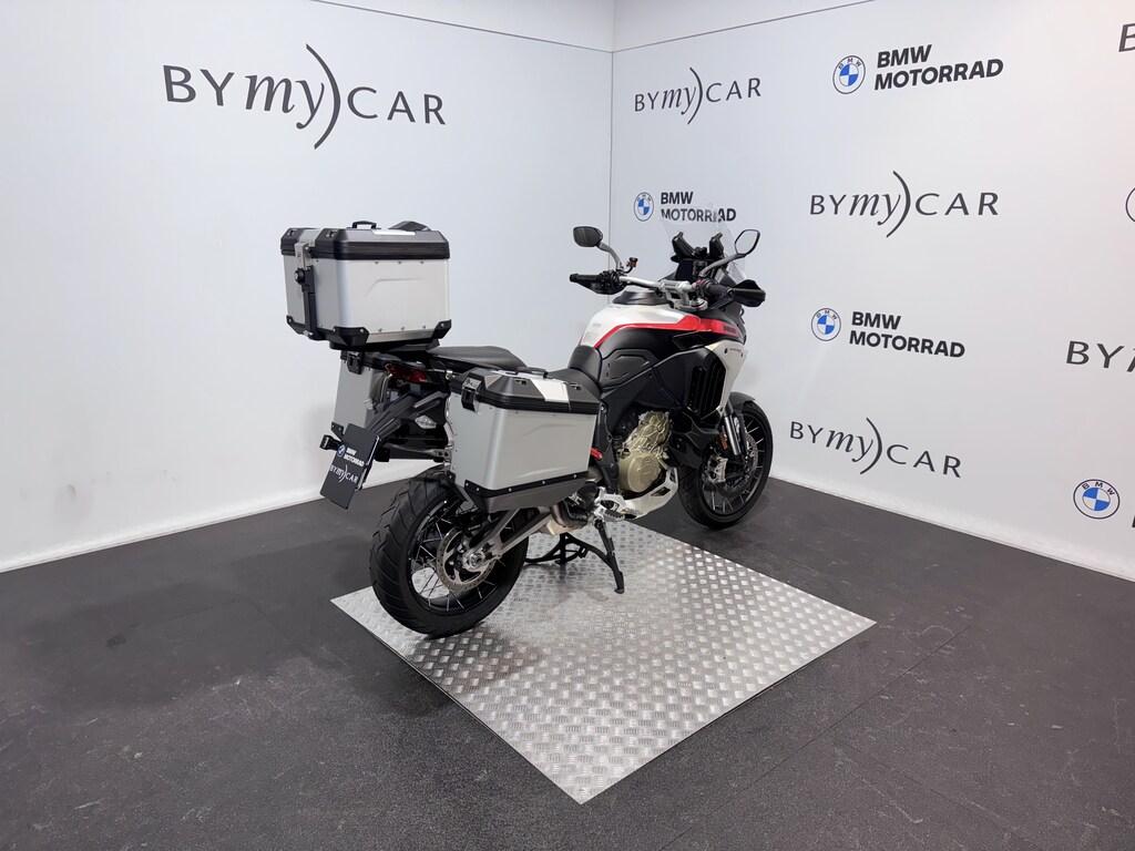 MULTISTRADA V4