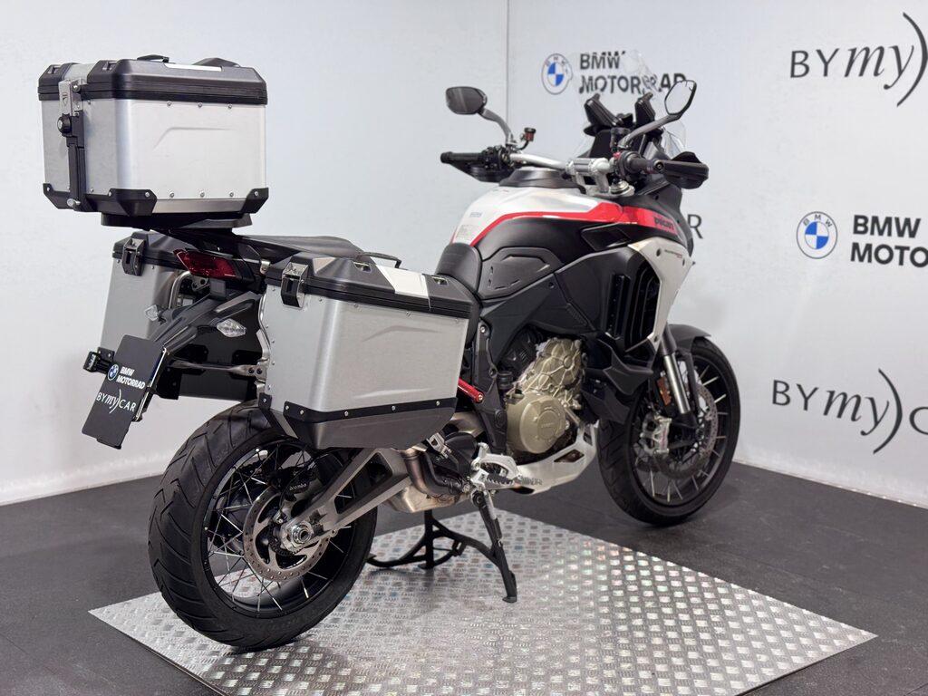 MULTISTRADA V4