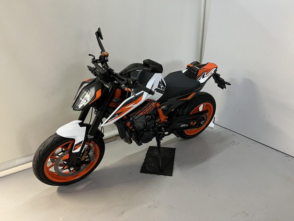 890 DUKE