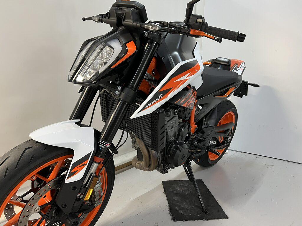 890 DUKE