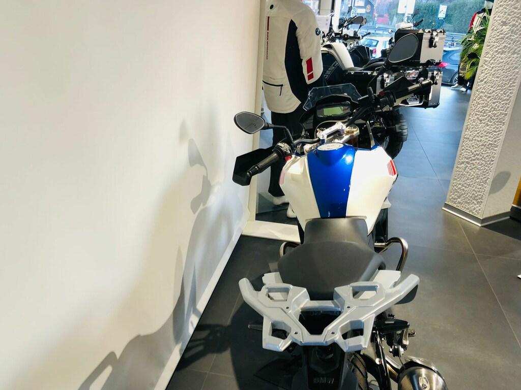 G 310 GS