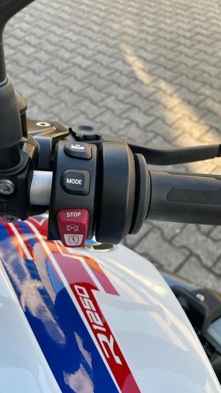 R 1250 R