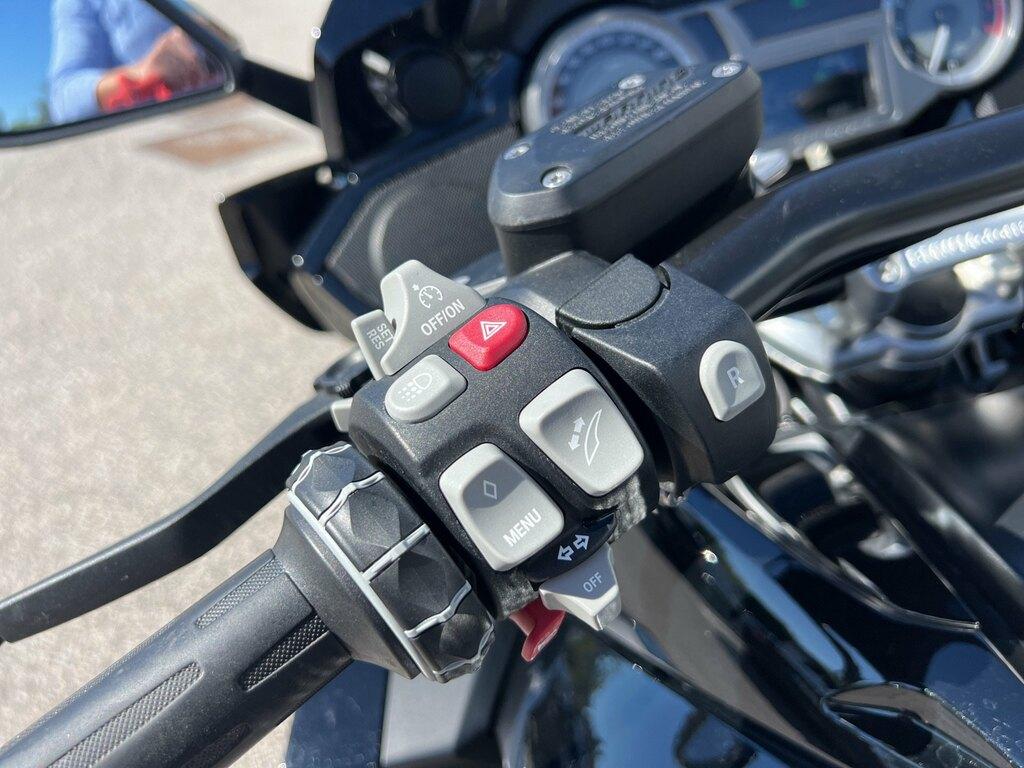 K 1600 B