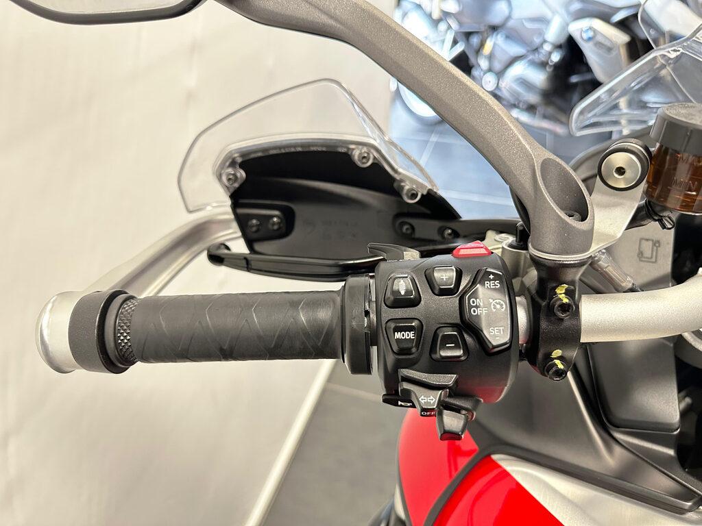 MULTISTRADA V4