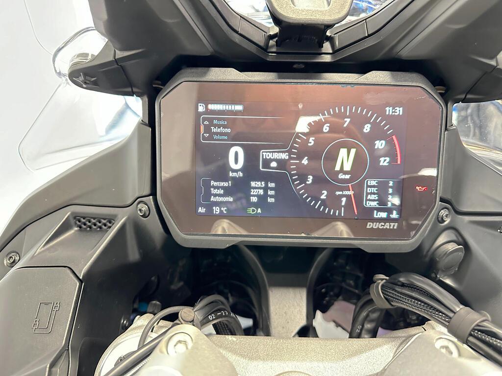 MULTISTRADA V4