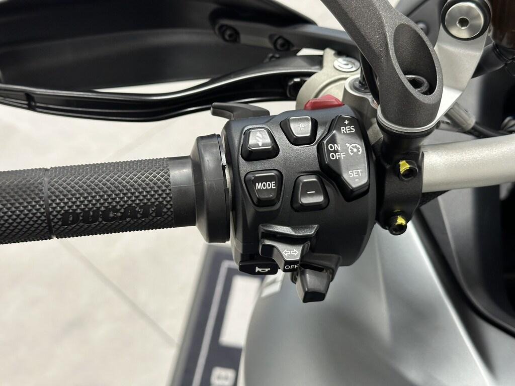 MULTISTRADA V4