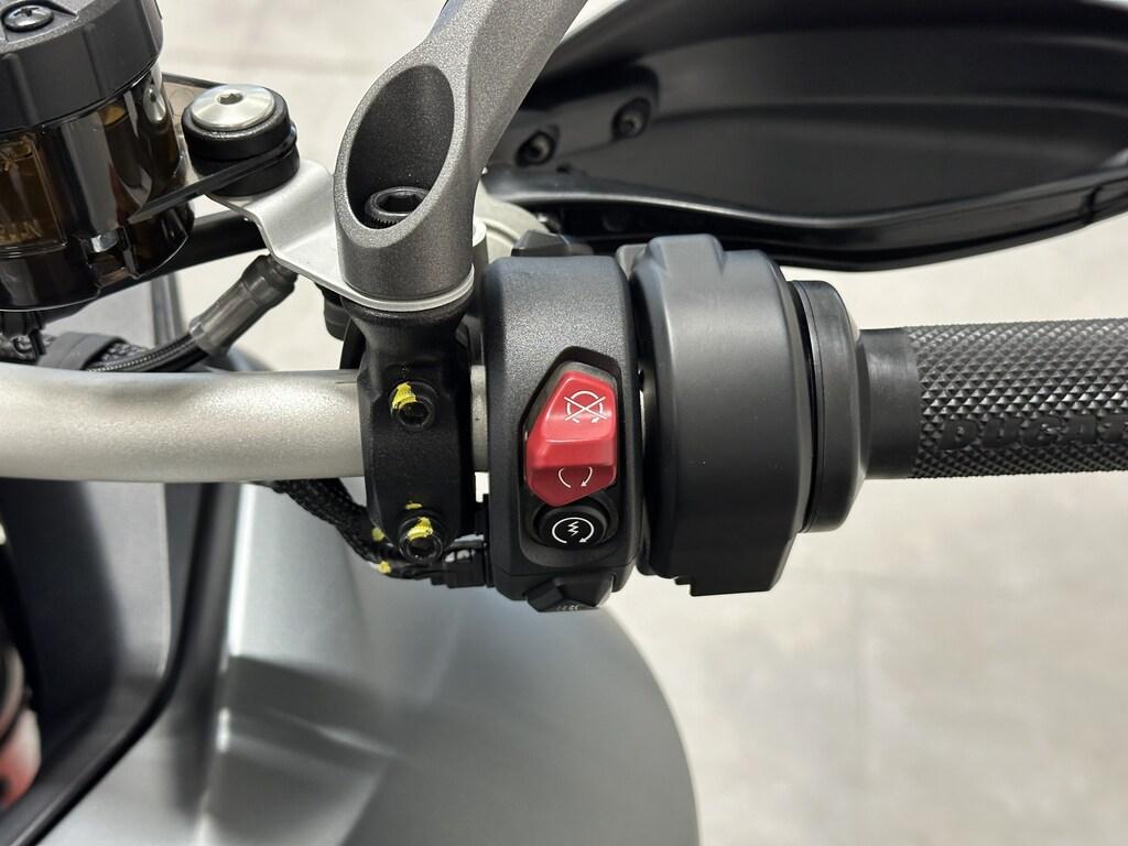 MULTISTRADA V4