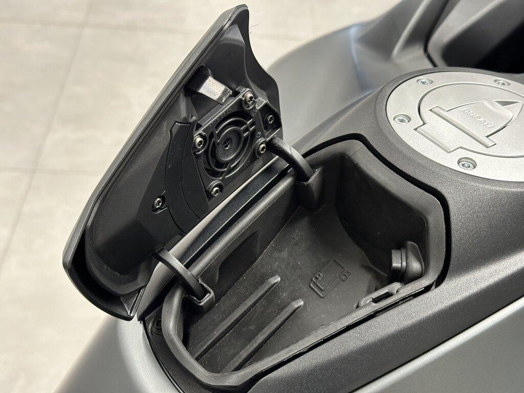 MULTISTRADA V4