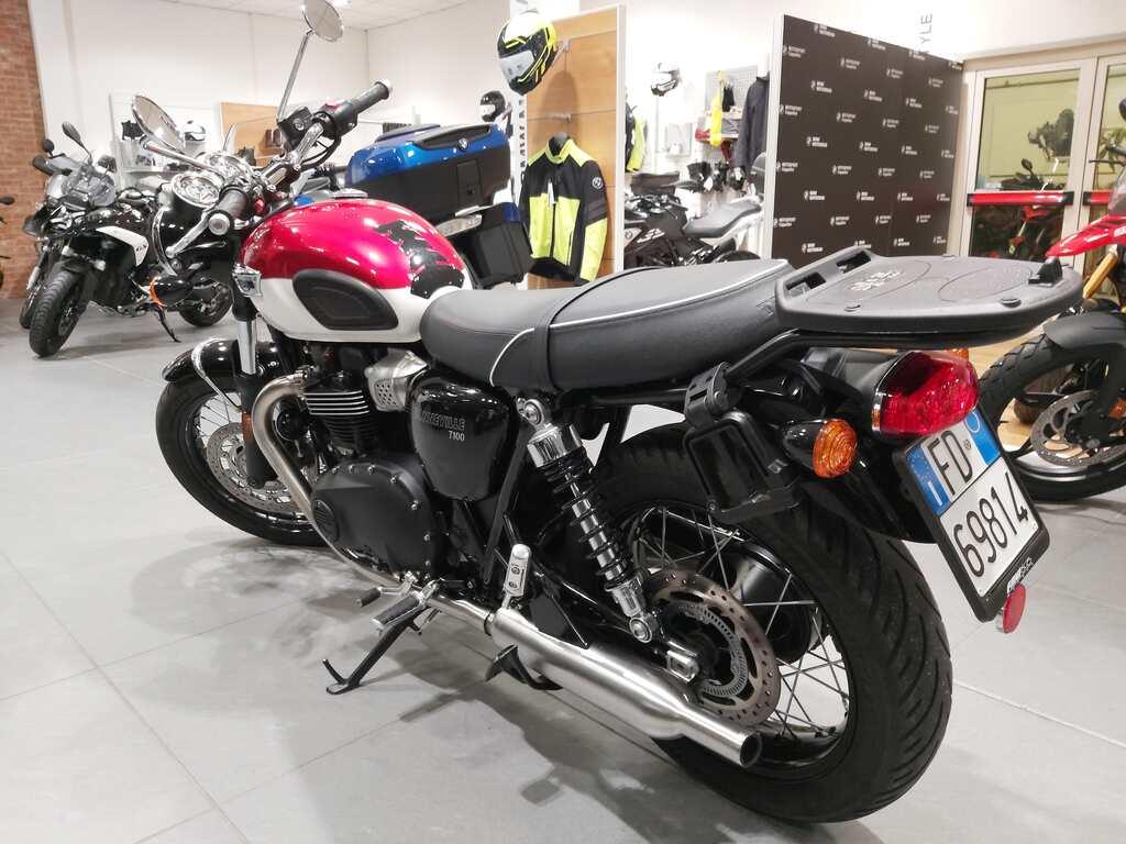 BONNEVILLE 900 T100
