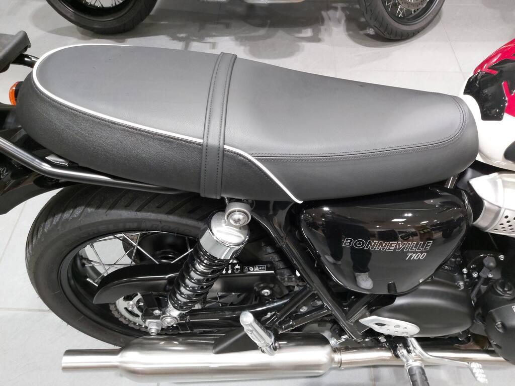 BONNEVILLE 900 T100