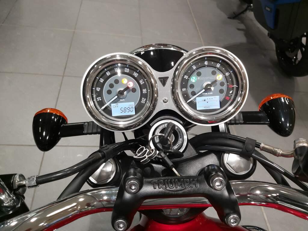 BONNEVILLE 900 T100