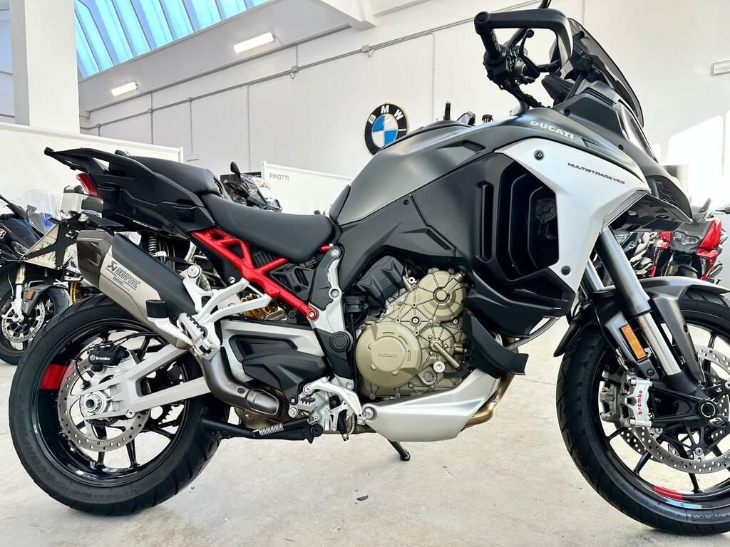 MULTISTRADA V4