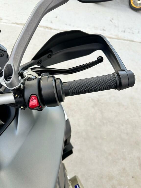 MULTISTRADA V4