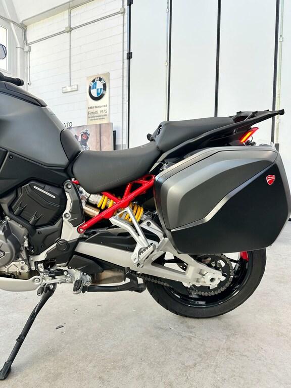 MULTISTRADA V4