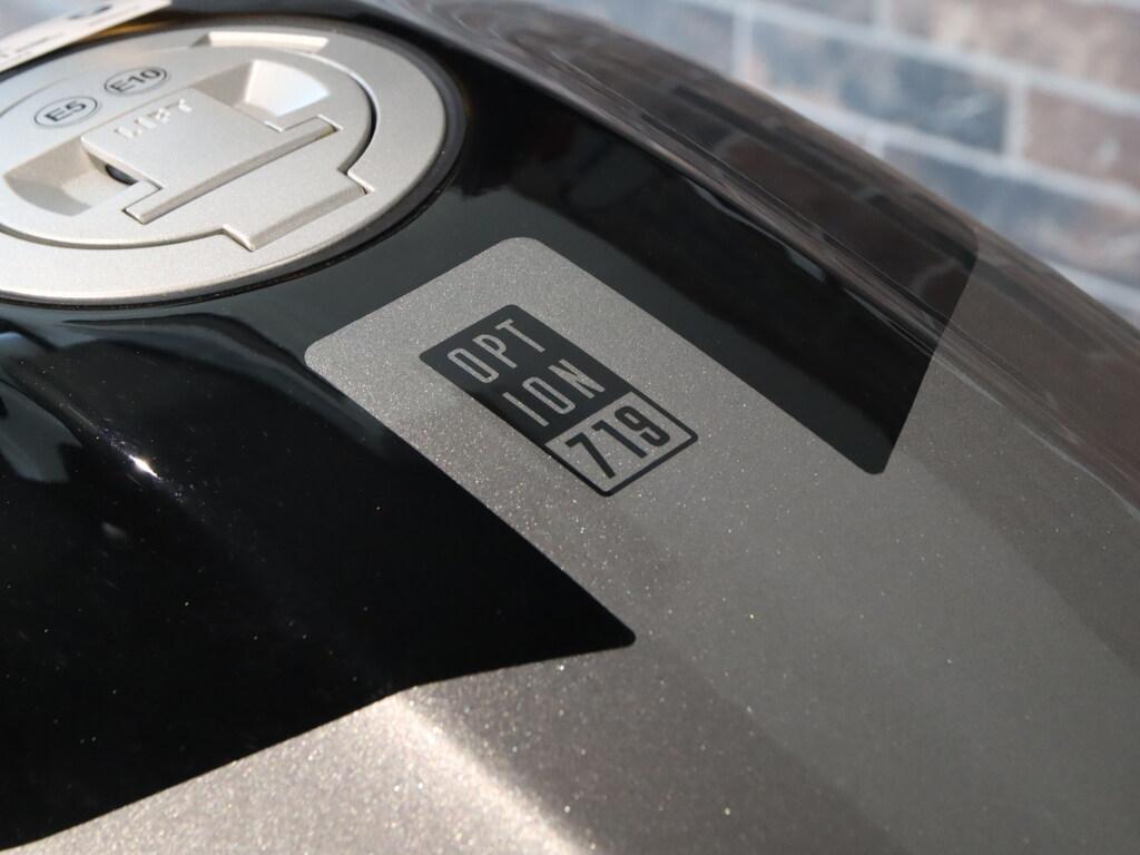 R 12