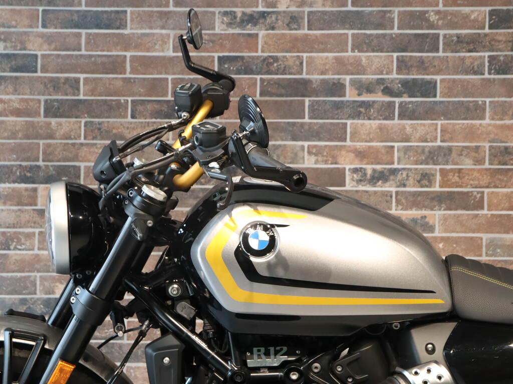 R 12