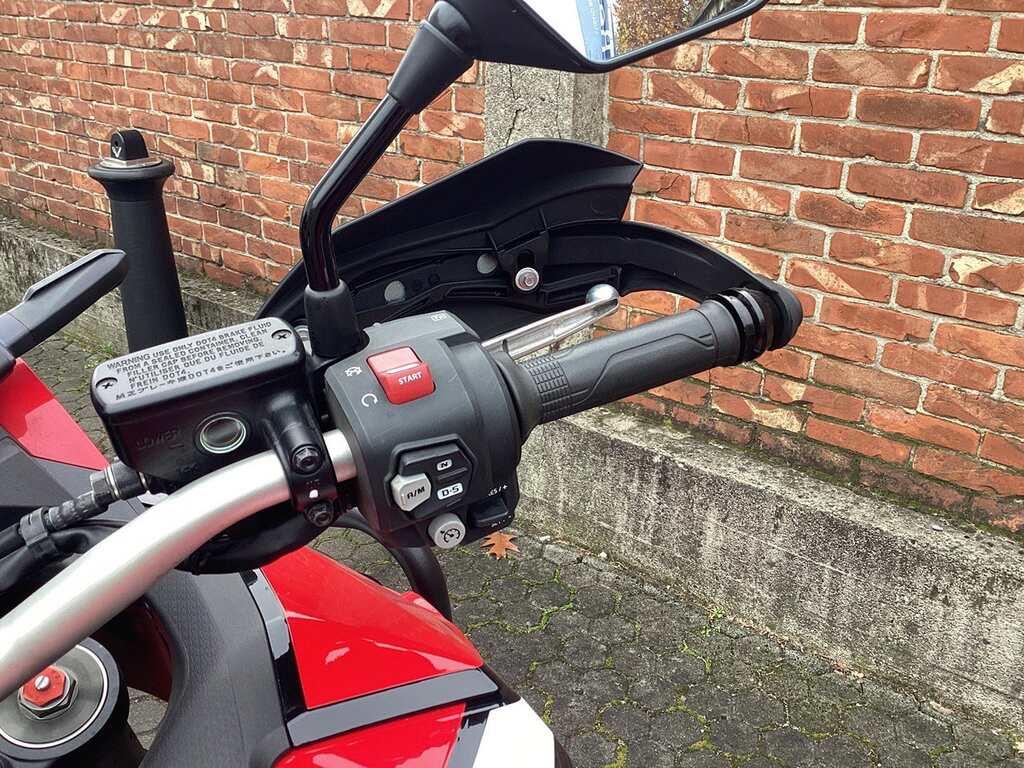 AFRICA TWIN 1100