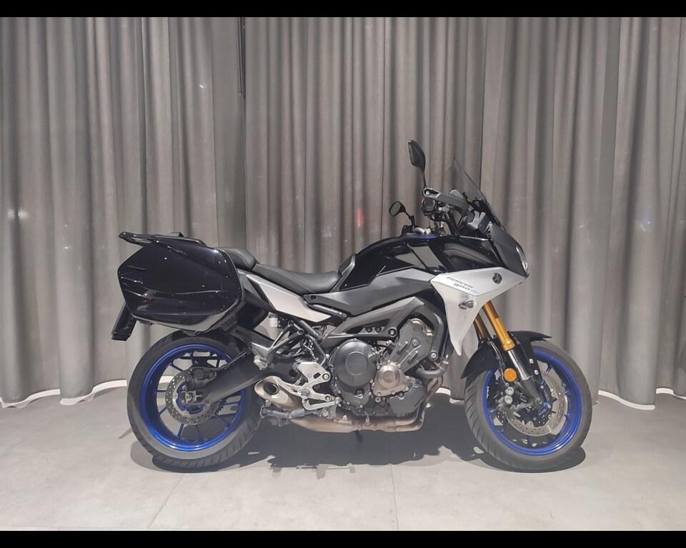 TRACER 900