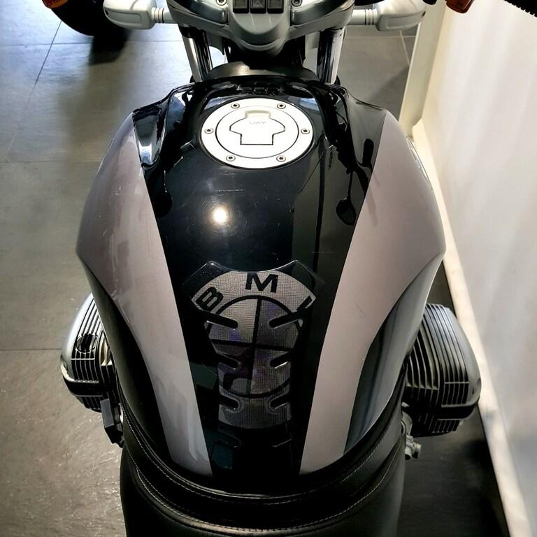 R 850 R