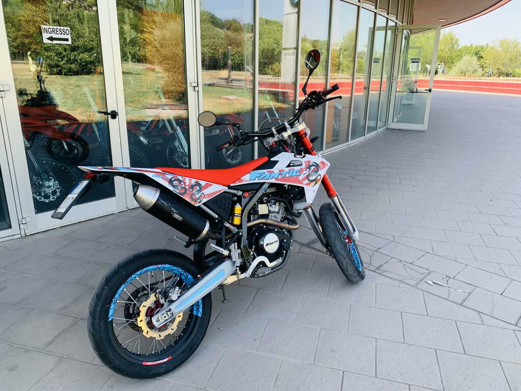 MOTARD 125