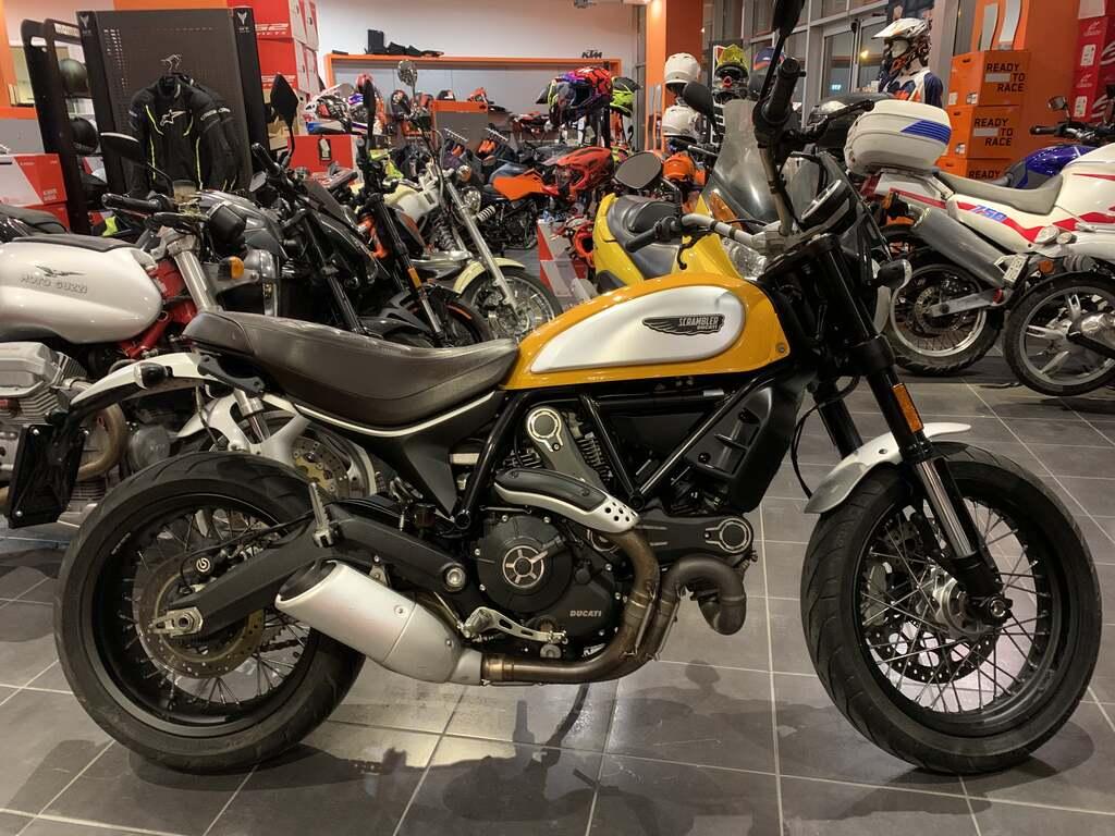 SCRAMBLER 800