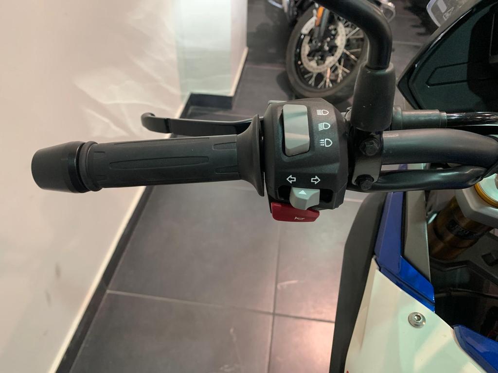 G 310 GS