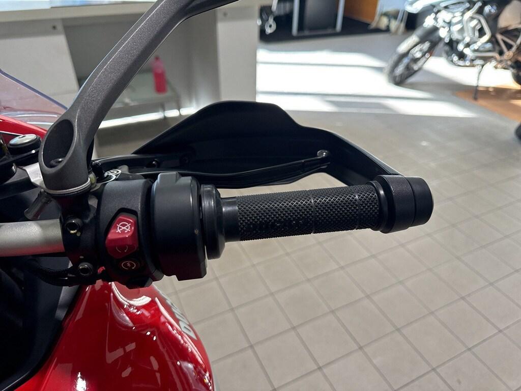 MULTISTRADA V4