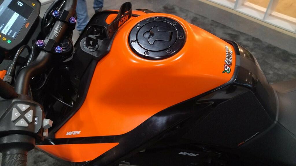 890 DUKE