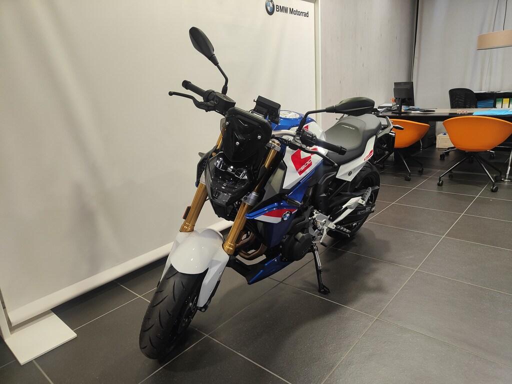 F 900 R