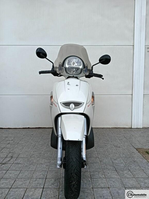 SCARABEO 300