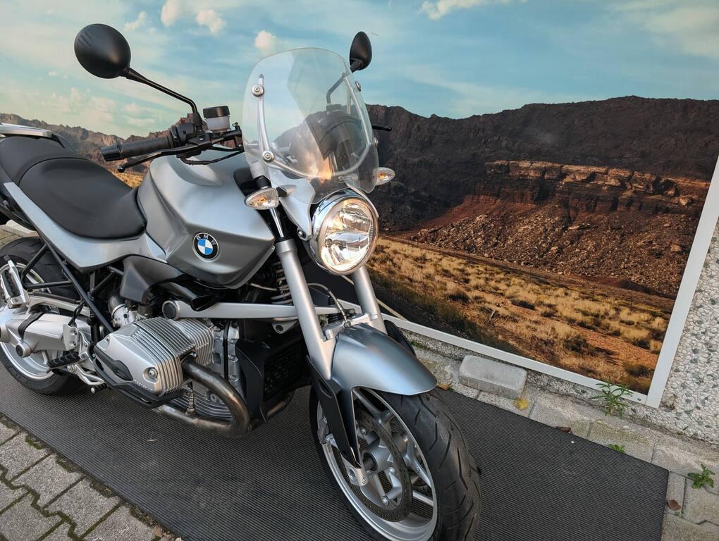 R 1200 R