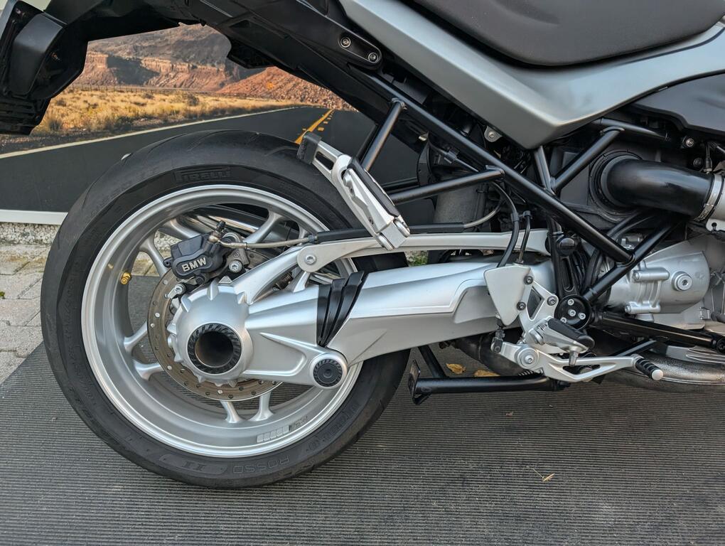 R 1200 R