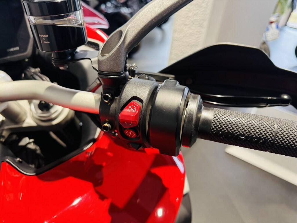MULTISTRADA V4