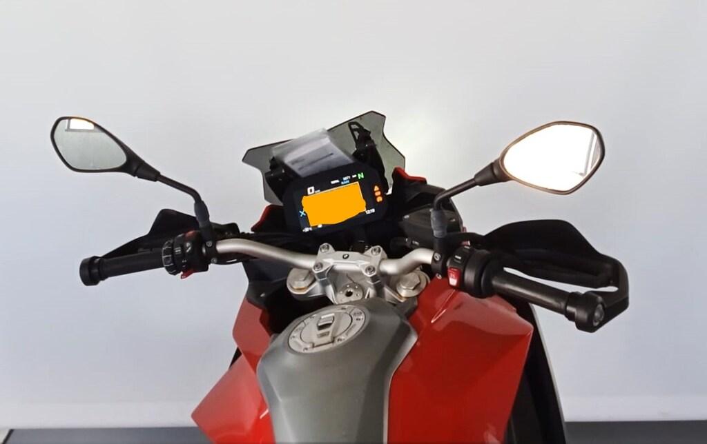 F 900 XR