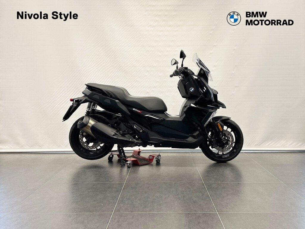 C 400 X
